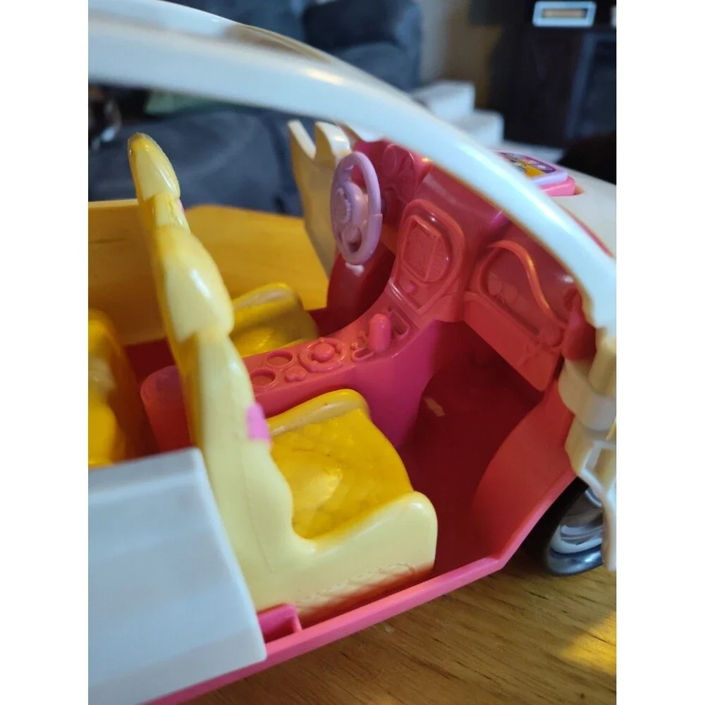 Fisher Price Loving Family Dollhouse SUV Van White Pink Musical Car 2014 Works